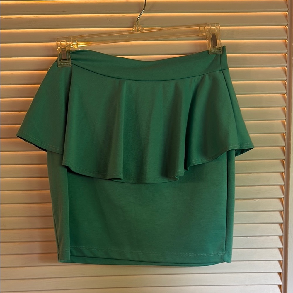 Elegant Green Women's Skirt